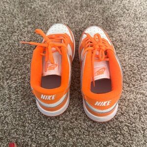Nike low dunks